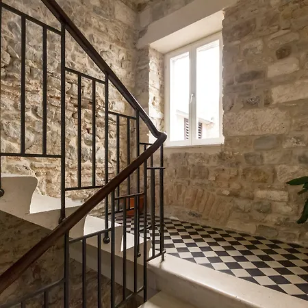 Apartment Penthouse Matkovic *