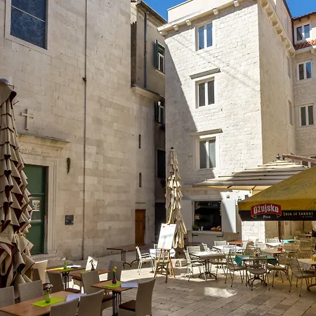 Apartment Penthouse Matkovic *